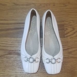 *NEVER WORN* Aerosoles Bone Flats